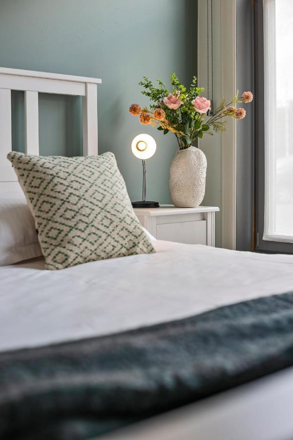 Huswell - Charming Getaway In The Historical City Center Bruges Exterior photo